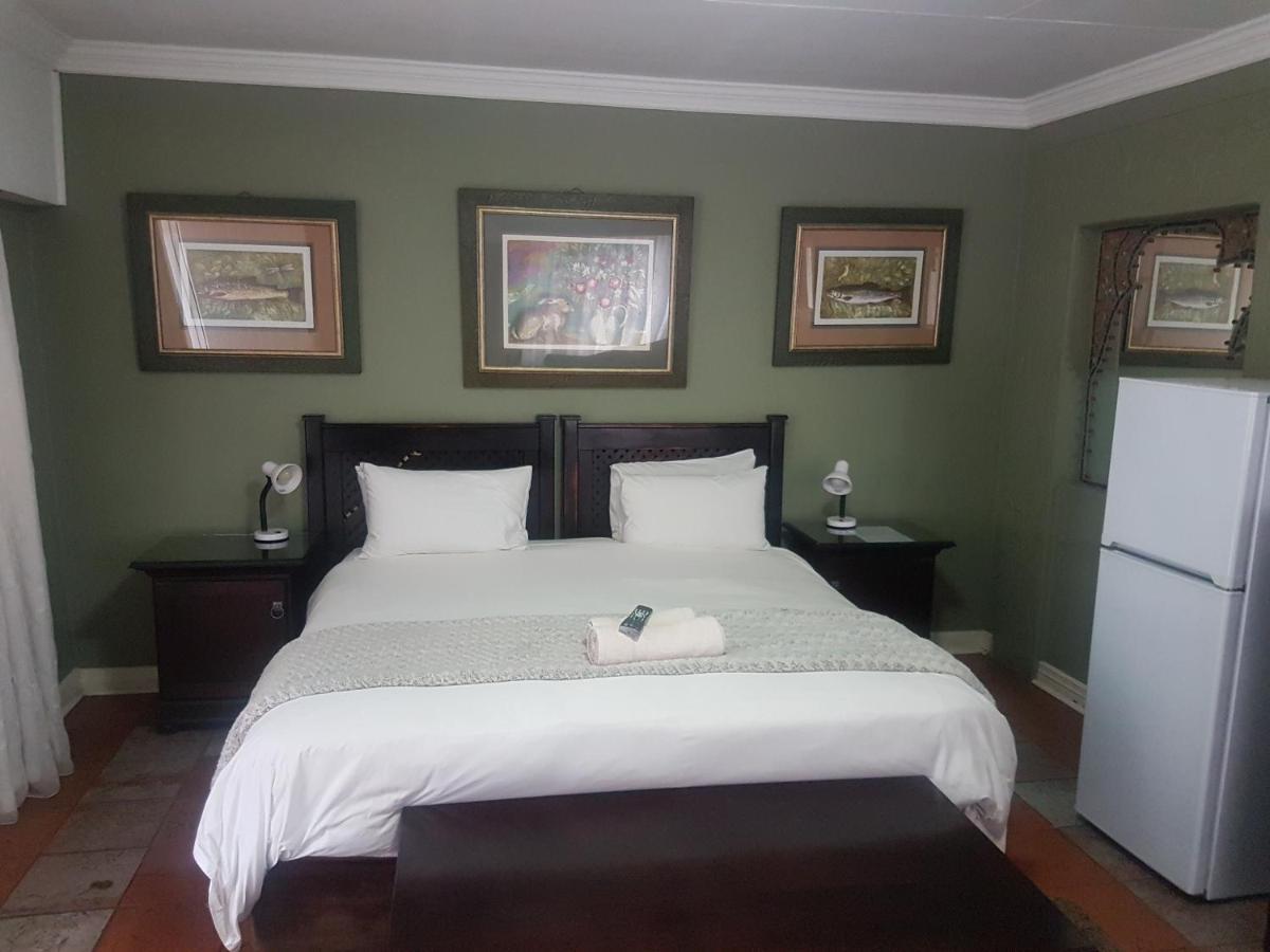 Izimbali Lodge And Restaurant Эрмело Экстерьер фото